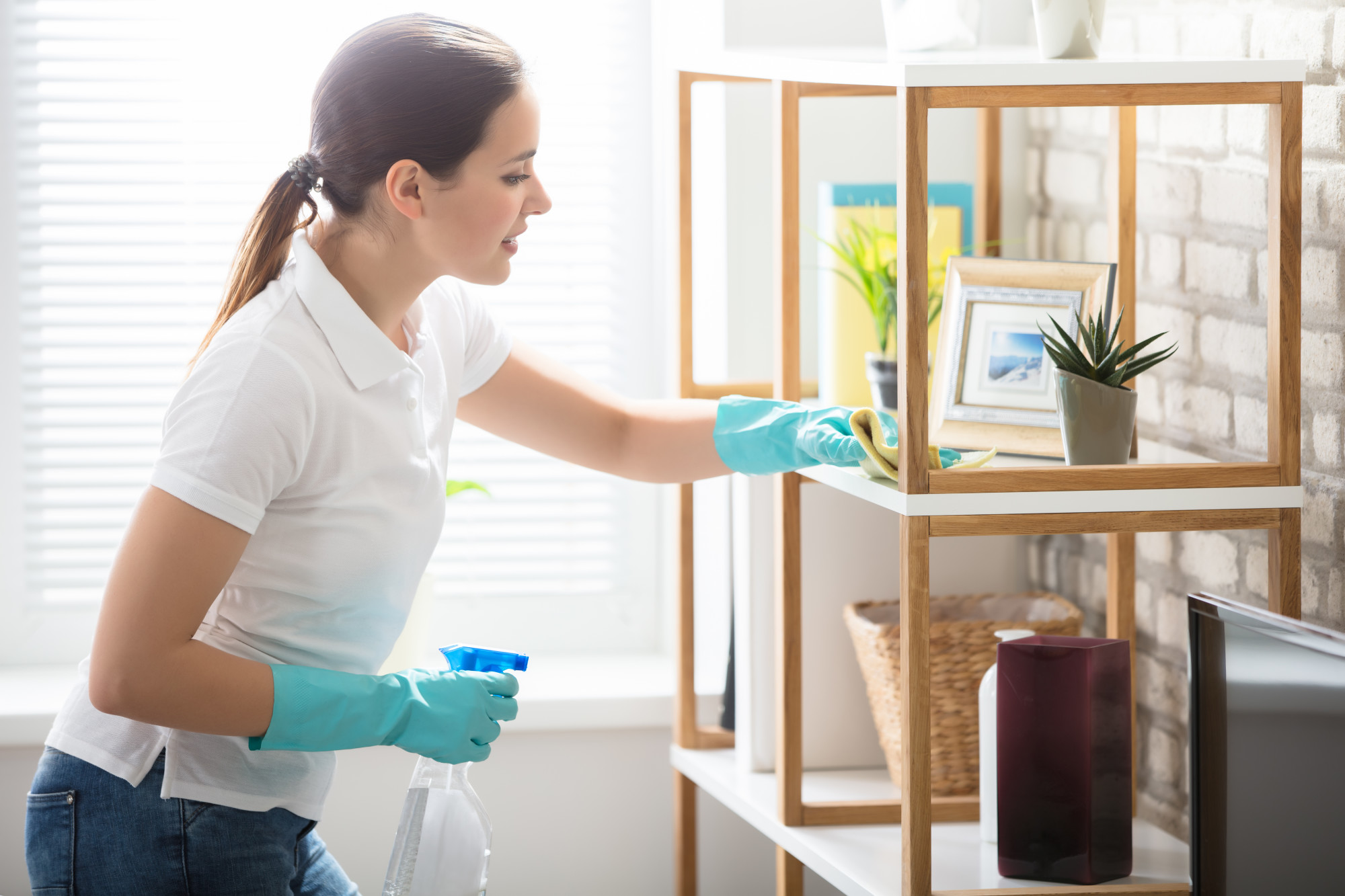 8 Signs You Need House Cleaning Services